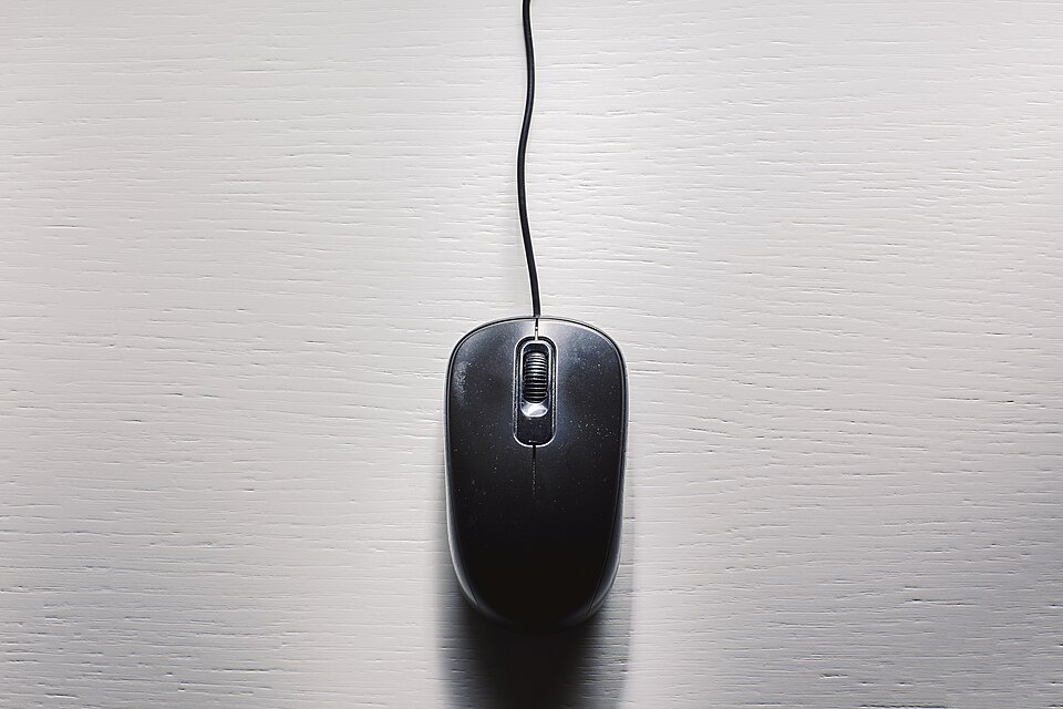 Objectos comunes con historias rarísimas: el mouse, la silla y el código de barr